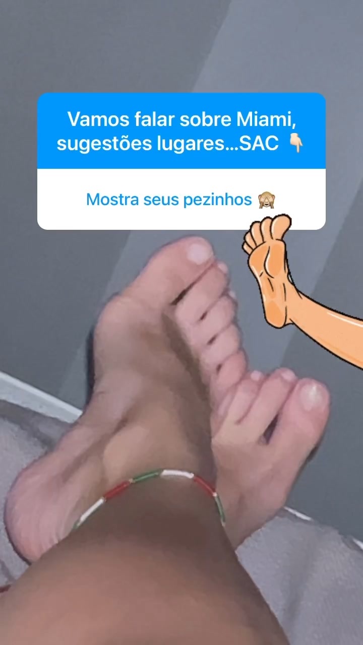 Adriane Galisteu Feet